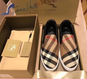 Burberry Shoes 002